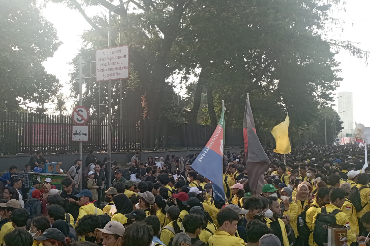 flyover gerbang pemuda